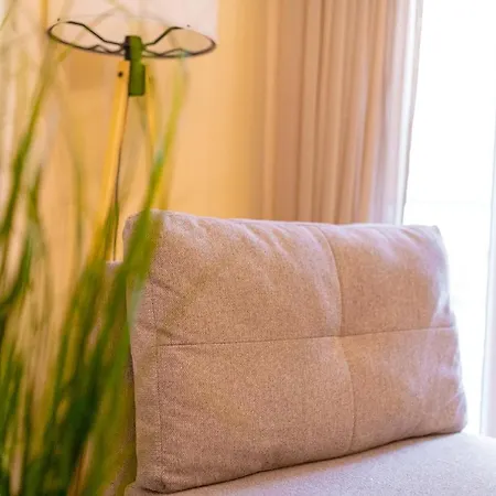 Niovi - 3min Walk To Promenade - 500 Mbps Fiber Apartament
