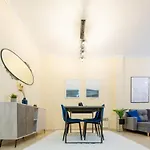 Niovi - 3min Walk To Promenade - 500 Mbps Fiber Apartman