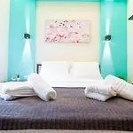 Niovi - 3min Walk To Promenade - 500 Mbps Fiber Apartman