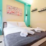 Niovi - 3min Walk To Promenade - 500 Mbps Fiber Apartman