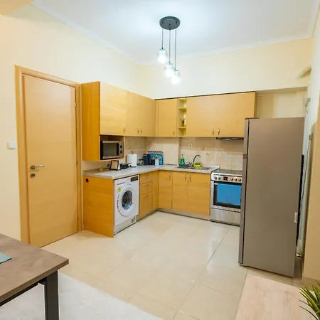 Niovi - 3min Walk To Seafront - 500 Mbps Daire