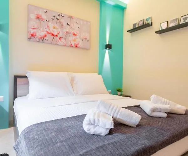 Niovi - 3min Walk To Promenade - 500 Mbps Fiber Apartament