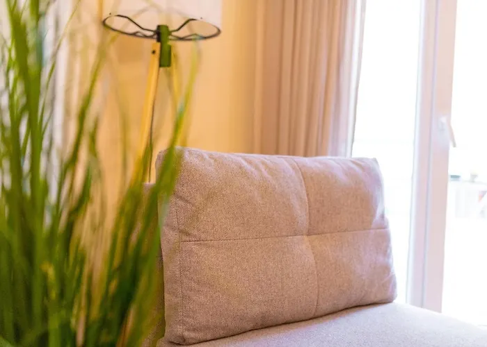 Niovi - 3min Walk To Promenade - 500 Mbps Fiber Apartament